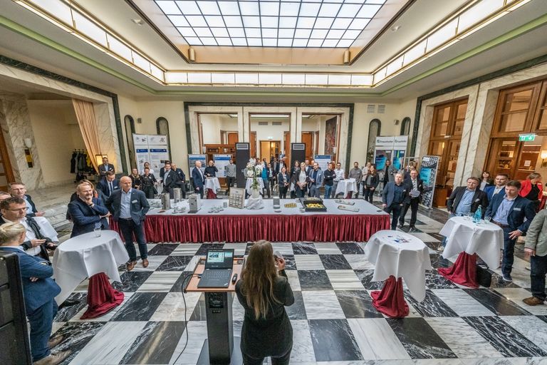 Blick ins Atrium während der Pitch-Session